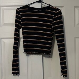 Forever 21 Black Orange Long Sleeve Cropped Medium